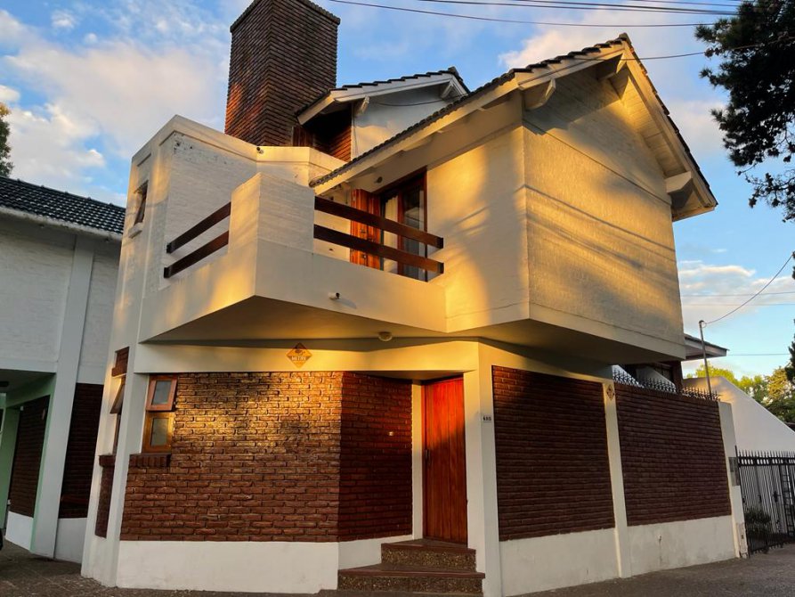 Dúplex San Bernardo Con Patio,Parrilla,Terraza Y Garaje - Selischenko  Propiedades